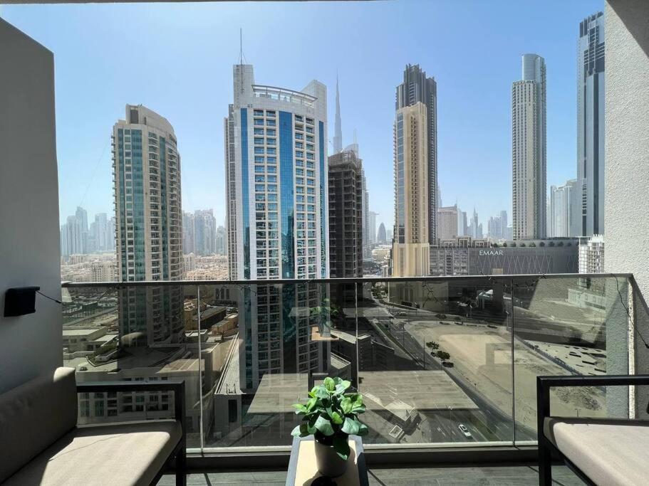 Urban King Bed With Burj Khalifa View & Dubai Mall Zewnętrze zdjęcie